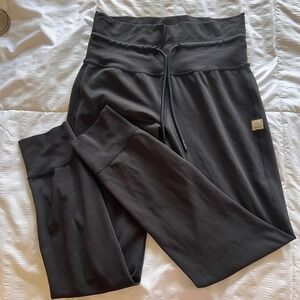 Vuori Black Joggers Sweatpants Athleisure Workout Loungewear Women Small